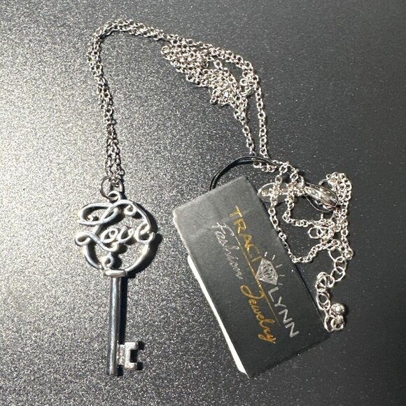 Traci Lynn Necklace Love Key Pendant Silver Tone NWT - Picture 1 of 2